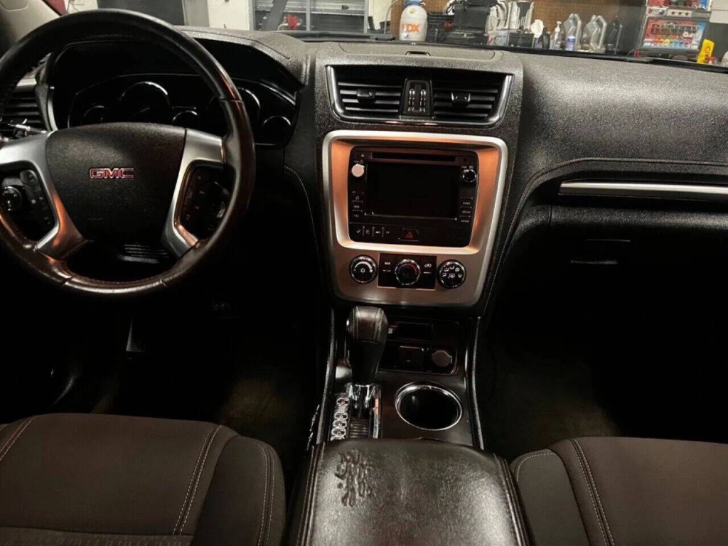 2015 GMC Acadia Image 13