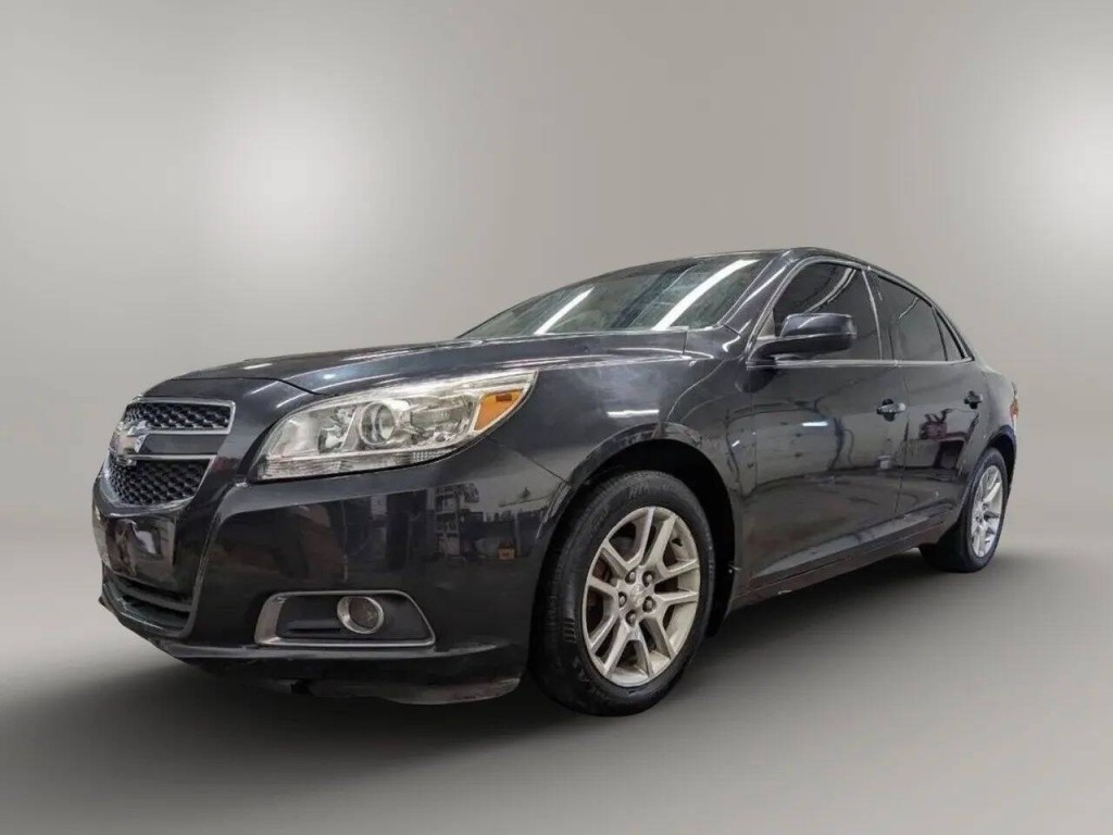 2013 Chevrolet Malibu Image 1
