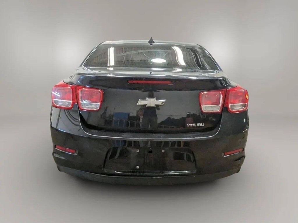 2013 Chevrolet Malibu Image 3