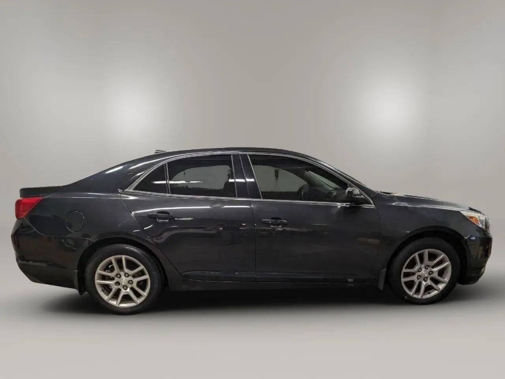 2013 Chevrolet Malibu Image 4