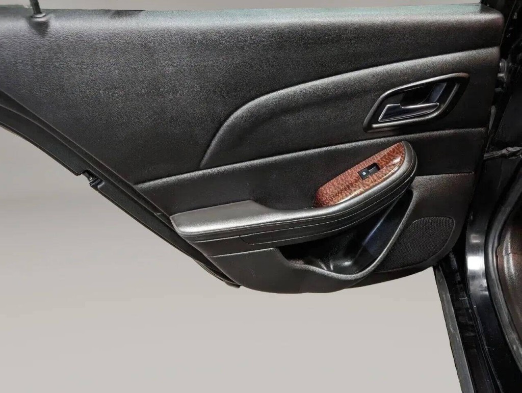 2013 Chevrolet Malibu Image 5