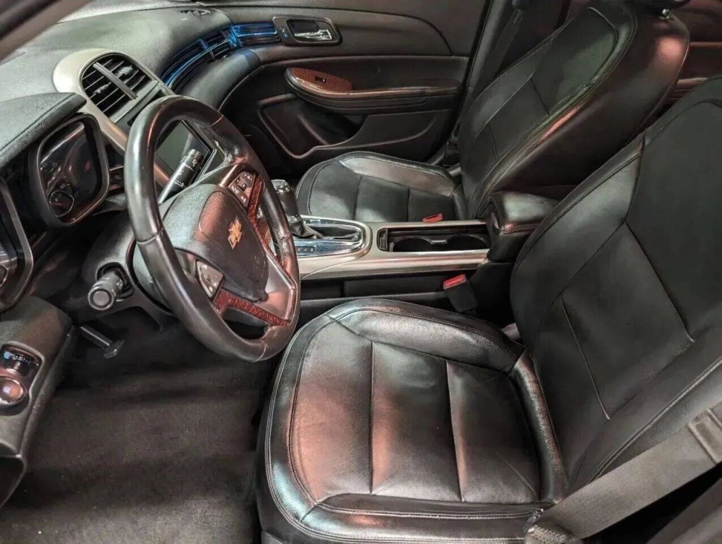 2013 Chevrolet Malibu Image 8