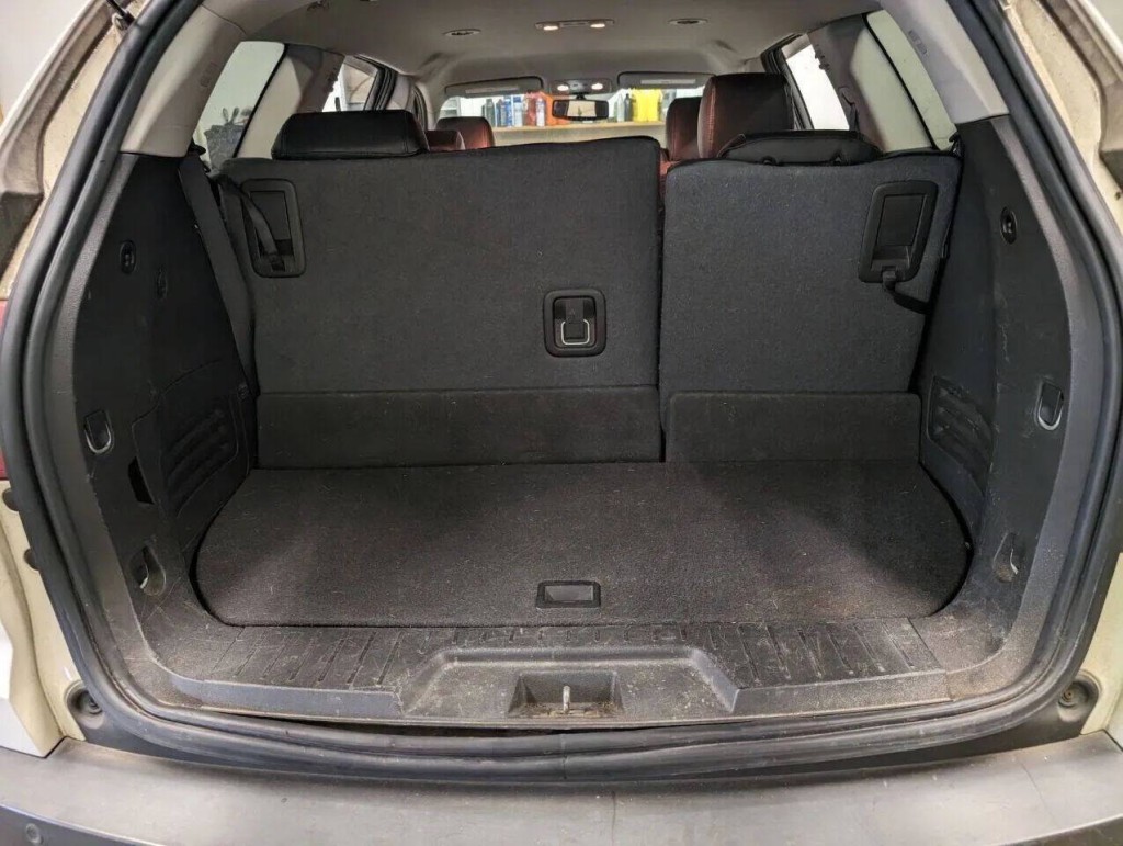 2011 Chevrolet Traverse Image 10