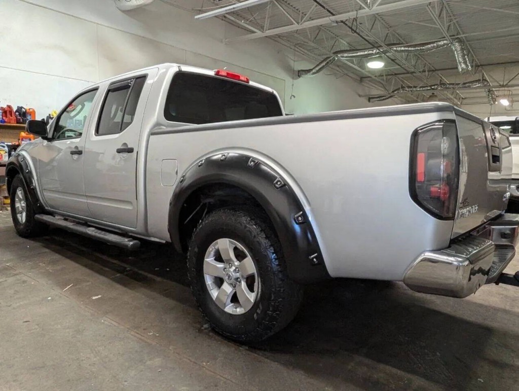 2009 Nissan Frontier Image 3