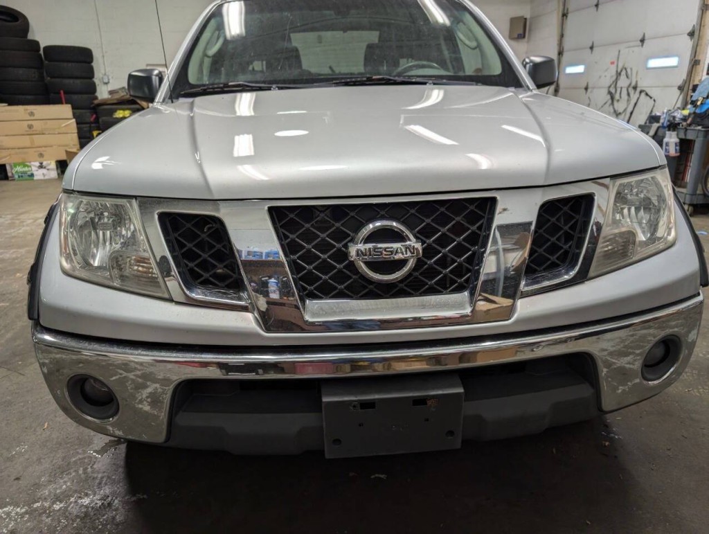 2009 Nissan Frontier Image 4