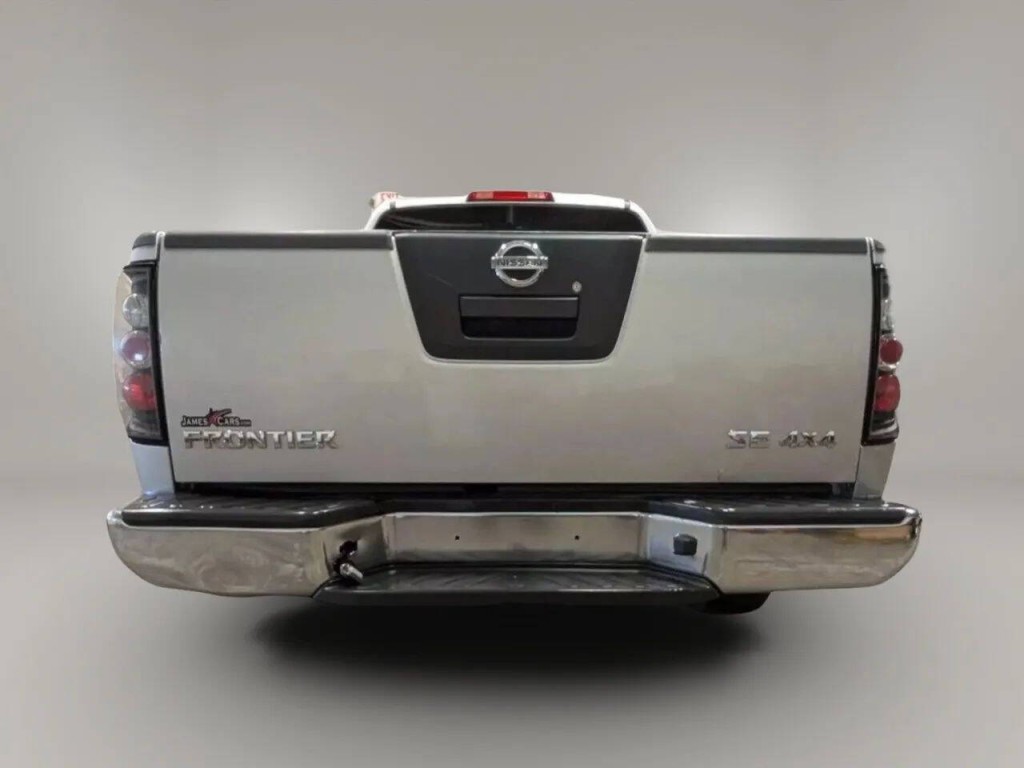 2009 Nissan Frontier Image 8