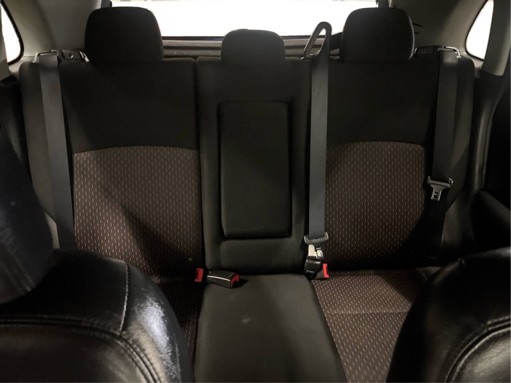2017 Mitsubishi Outlander Image 13
