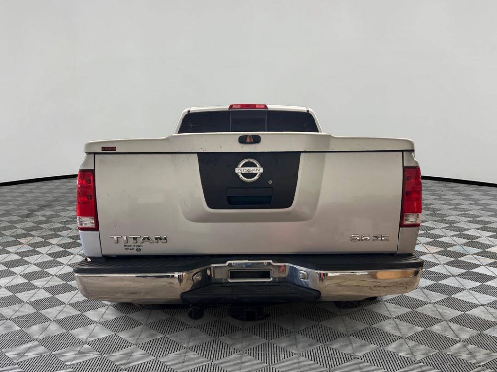2004 Nissan Titan Image 3