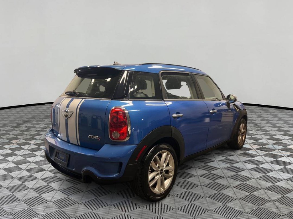 2012 MINI Countryman Image 2
