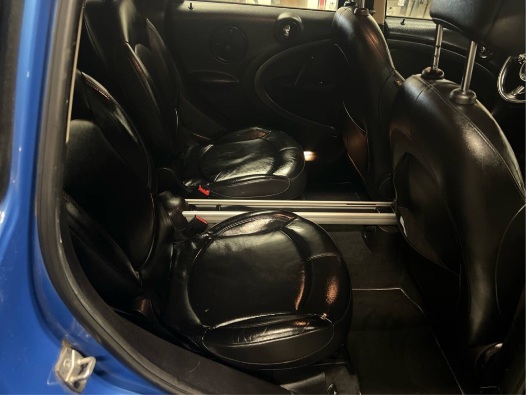 2012 MINI Countryman Image 13