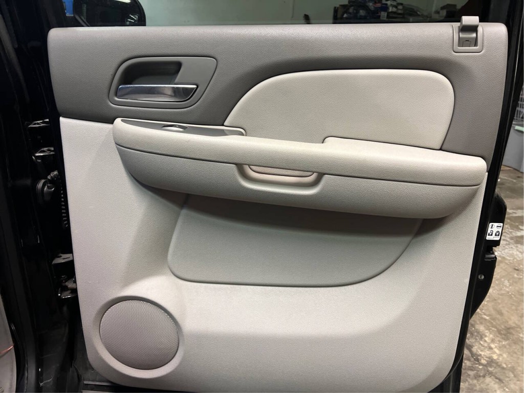 2008 Chevrolet Avalanche Image 16
