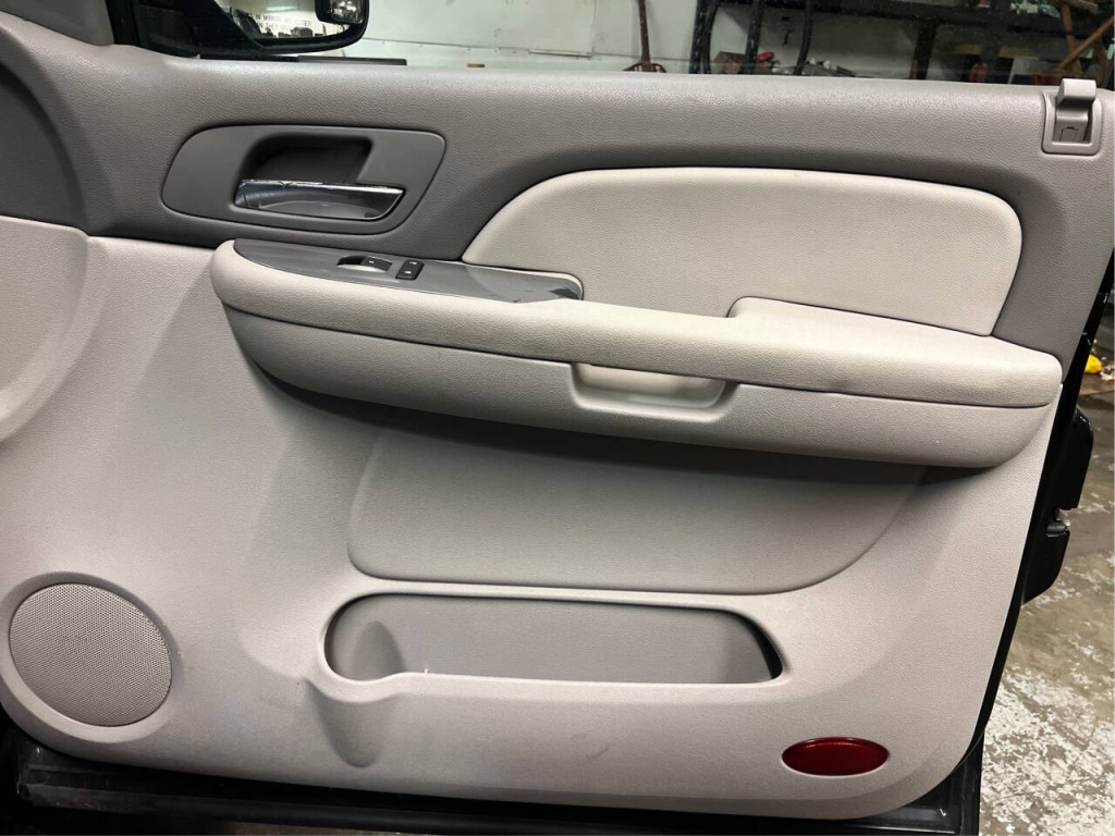 2008 Chevrolet Avalanche Image 18