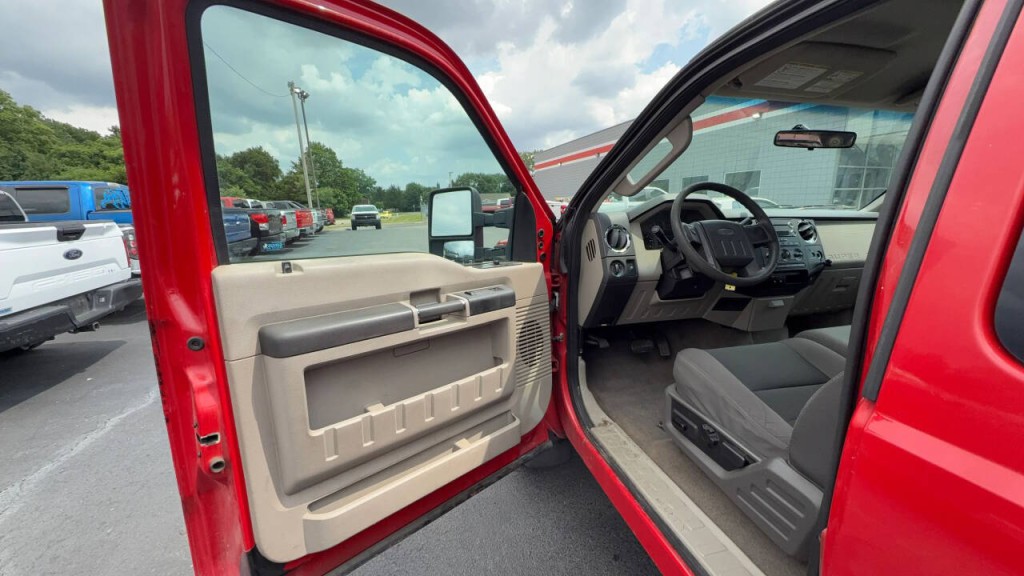 2009 Ford F-250 Image 10