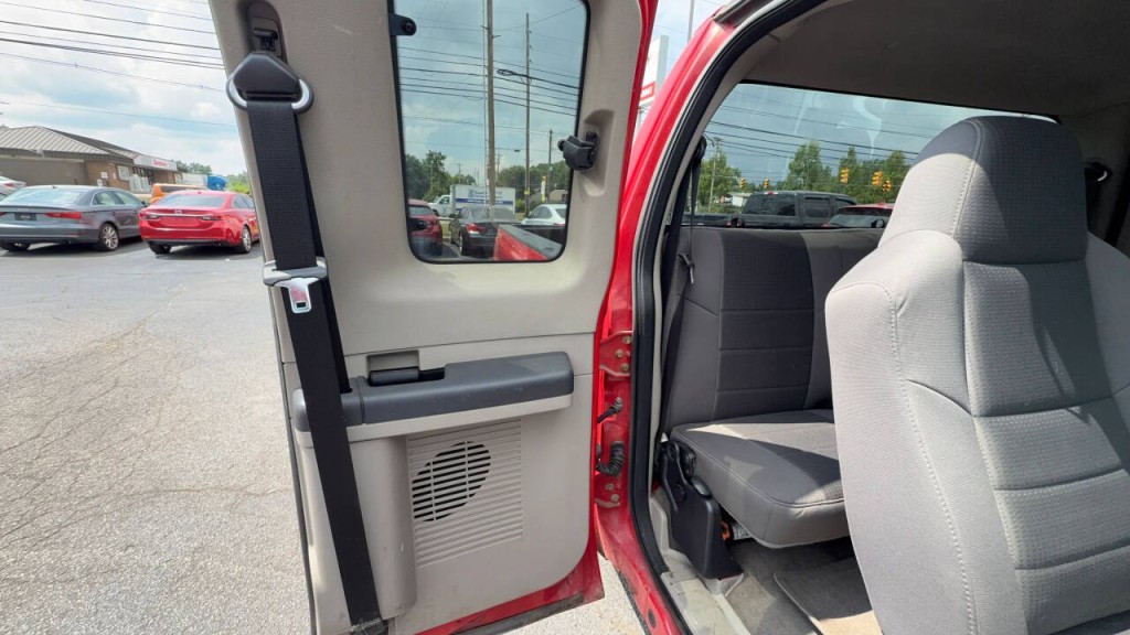 2009 Ford F-250 Image 16