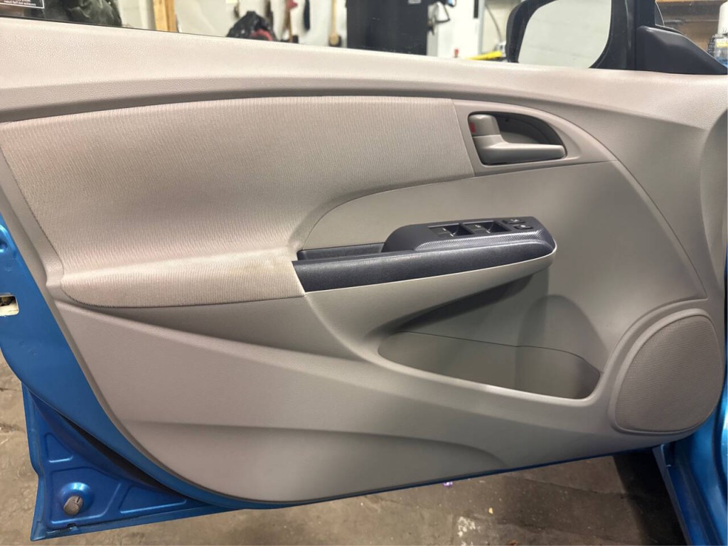 2010 Honda Insight Image 13