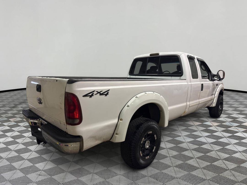 2003 Ford F-250 Image 2