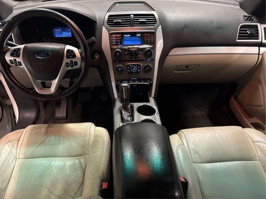 2012 Ford Explorer Image 16