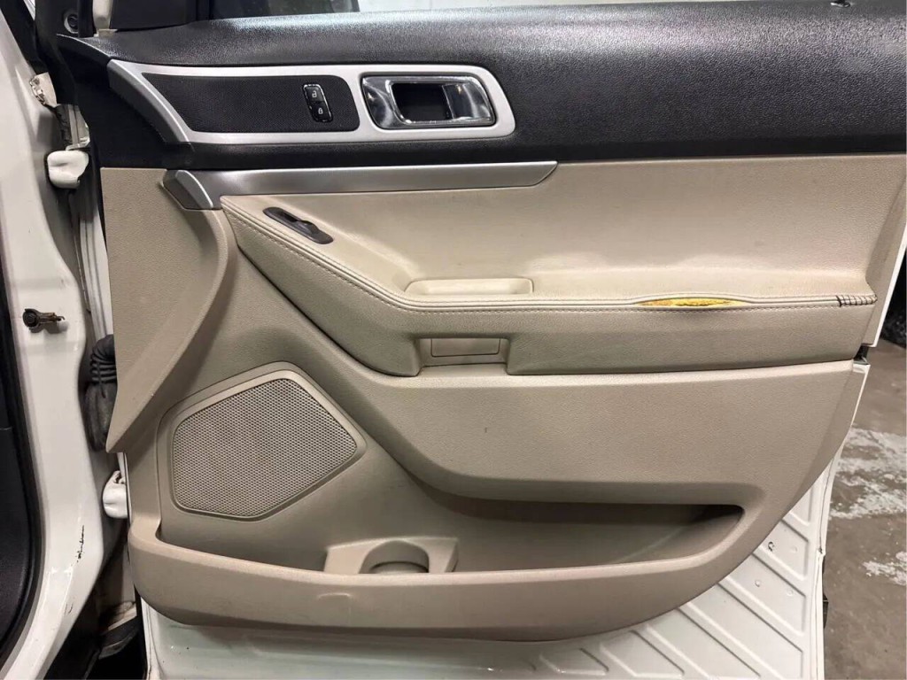 2012 Ford Explorer Image 19