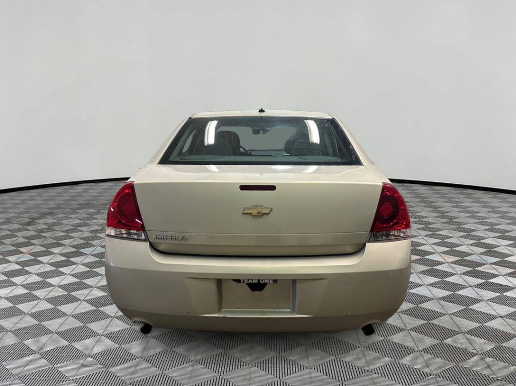 2012 Chevrolet Impala Image 3