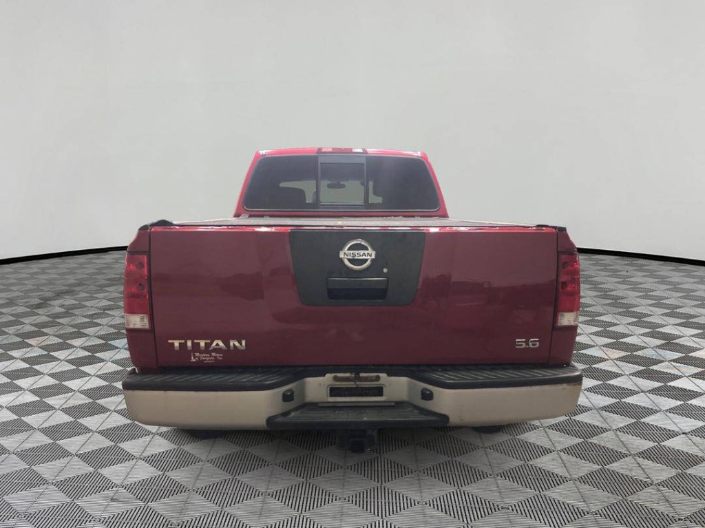 2010 Nissan Titan Image 3