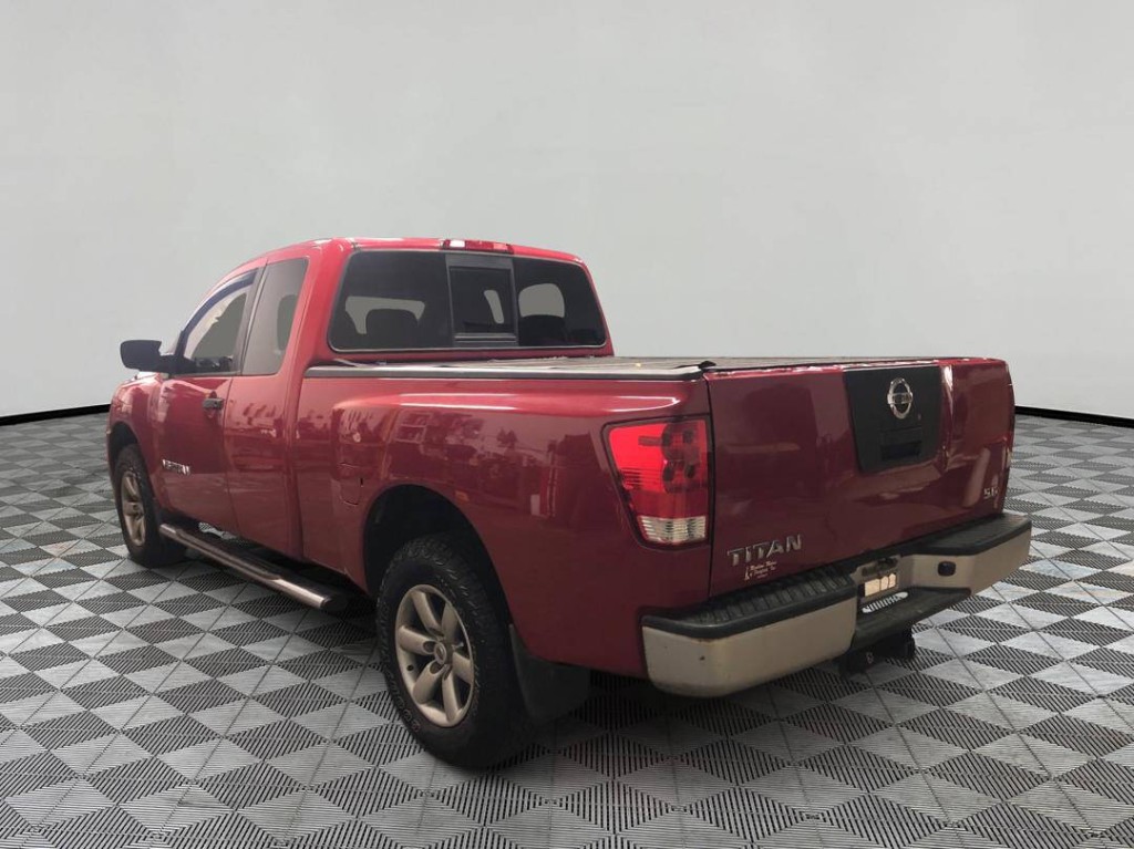 2010 Nissan Titan Image 4