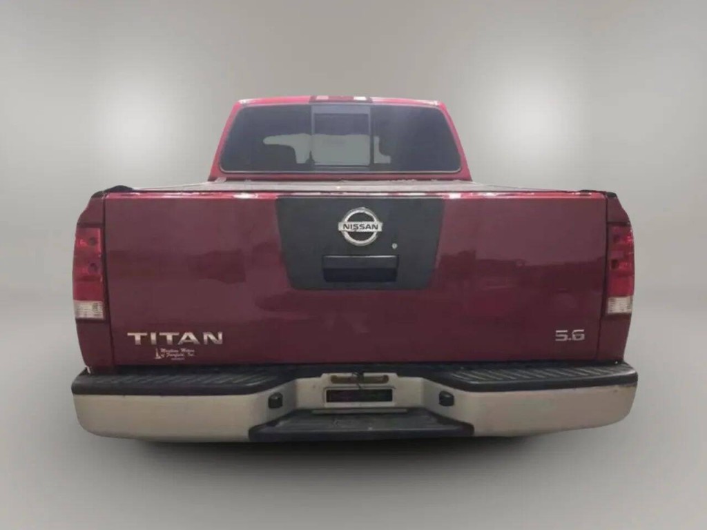 2010 Nissan Titan Image 4