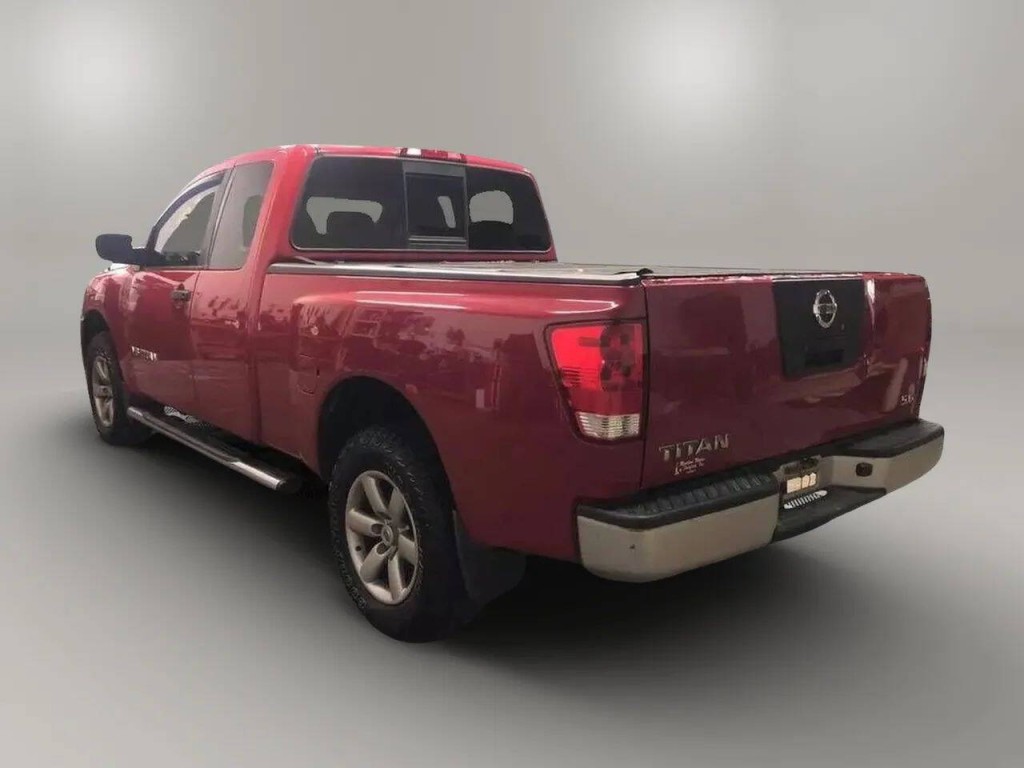 2010 Nissan Titan Image 5