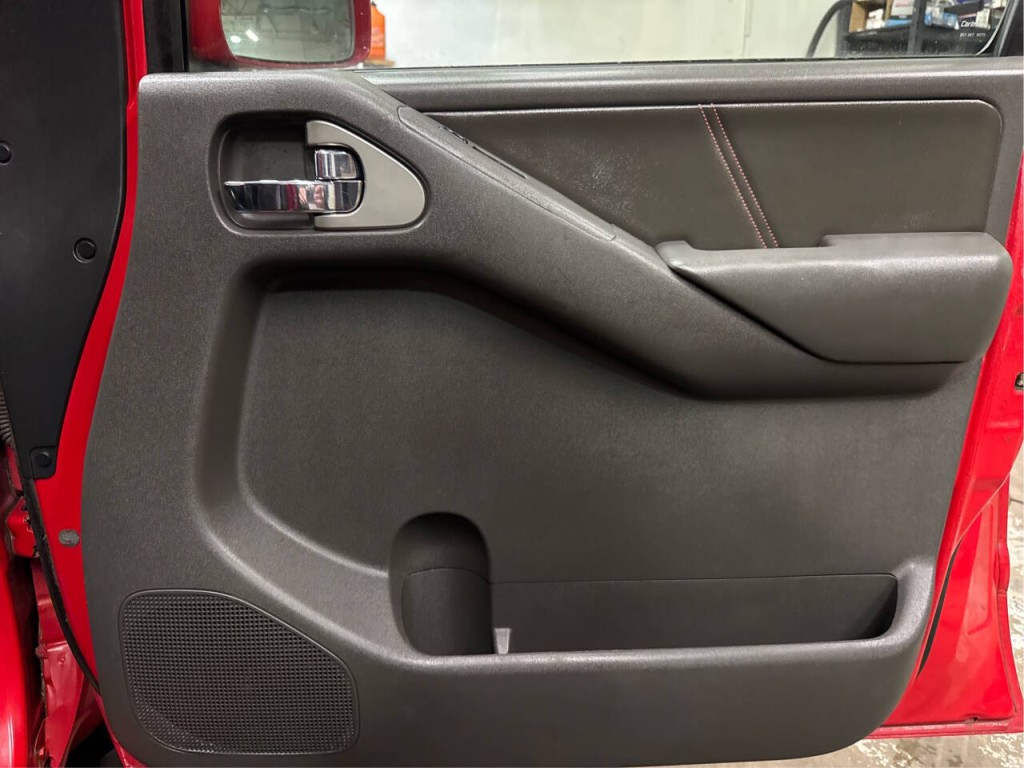 2009 Nissan Frontier Image 20