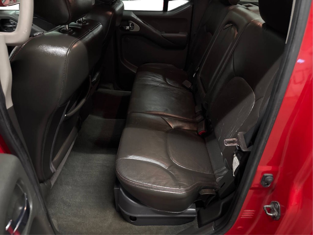 2009 Nissan Frontier Image 10