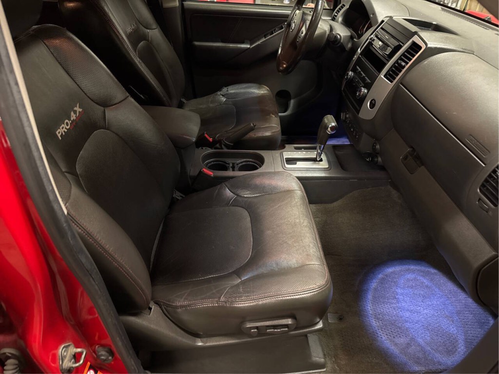 2009 Nissan Frontier Image 11