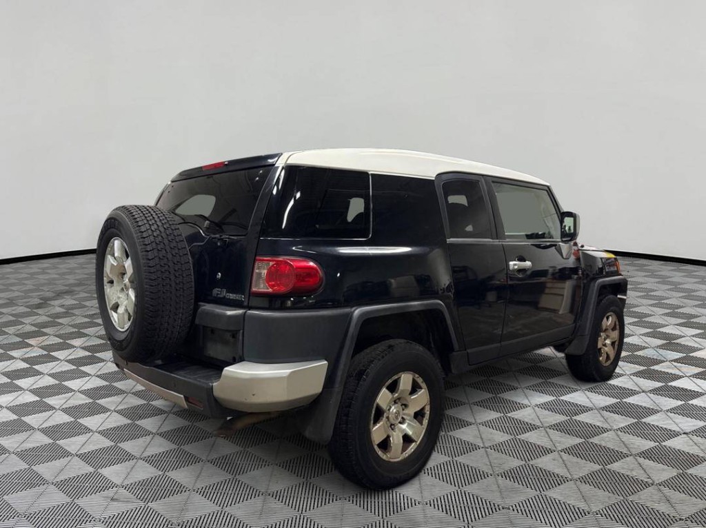 2007 Toyota FJ Cruiser Image 2
