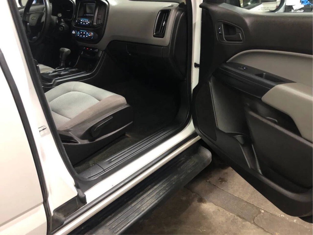 2016 Chevrolet Colorado Image 8