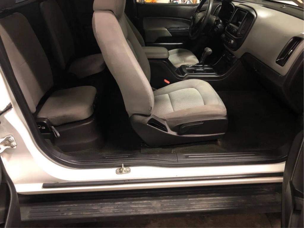 2016 Chevrolet Colorado Image 9