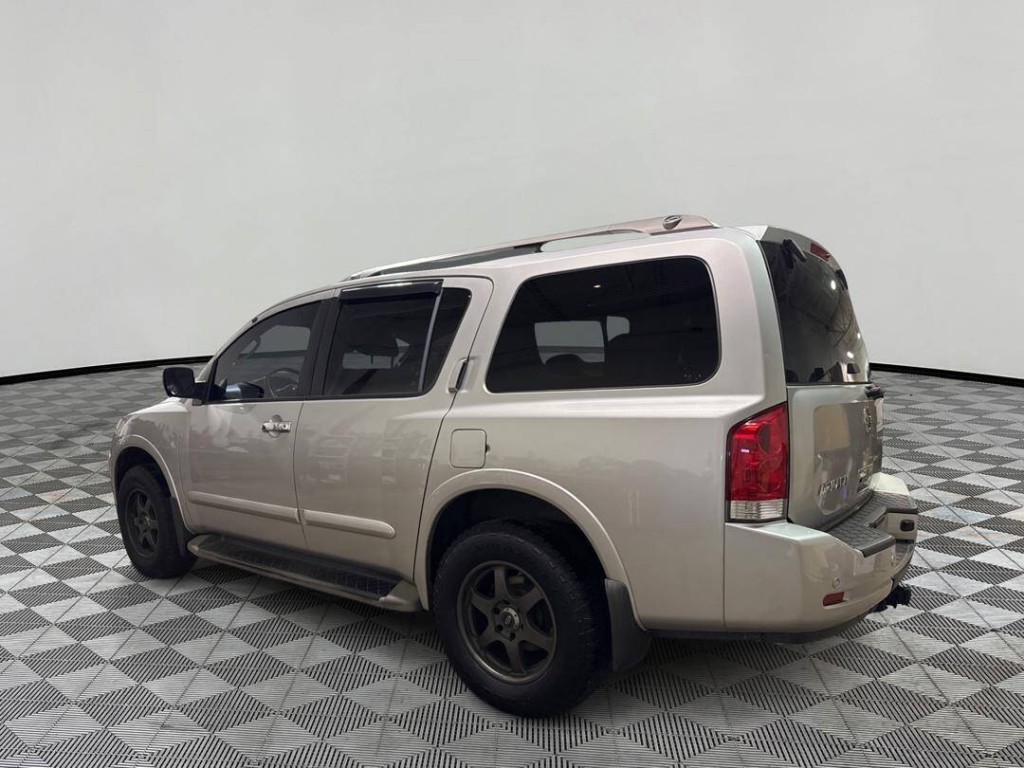 2012 Nissan Armada Image 4