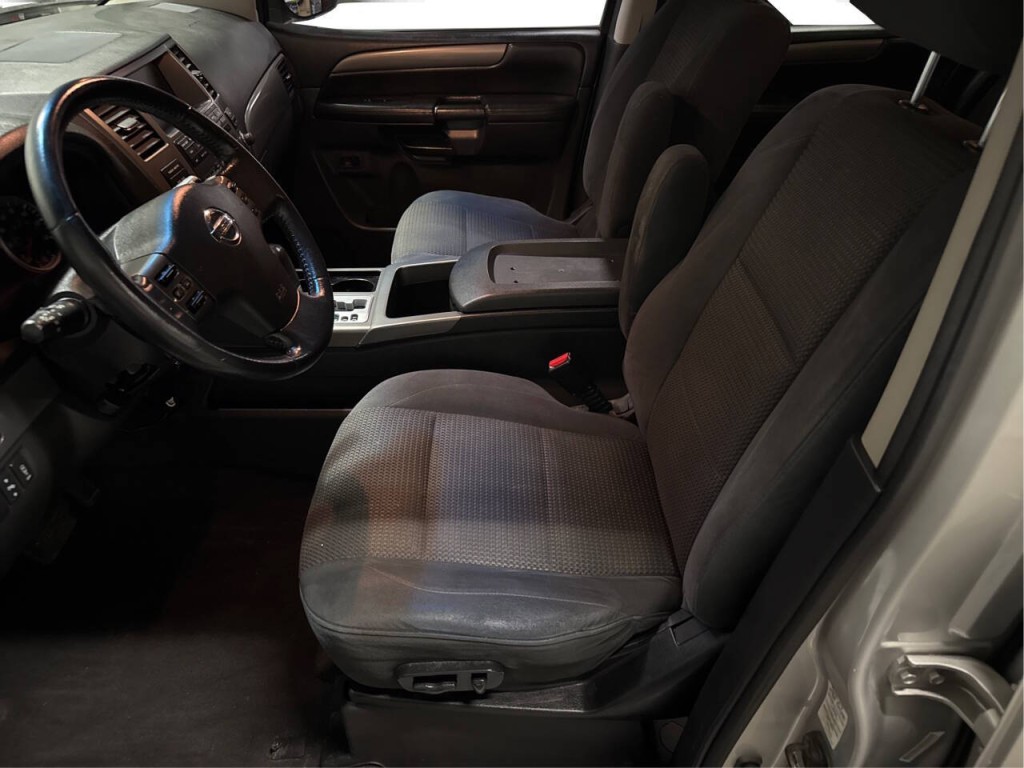 2012 Nissan Armada Image 9