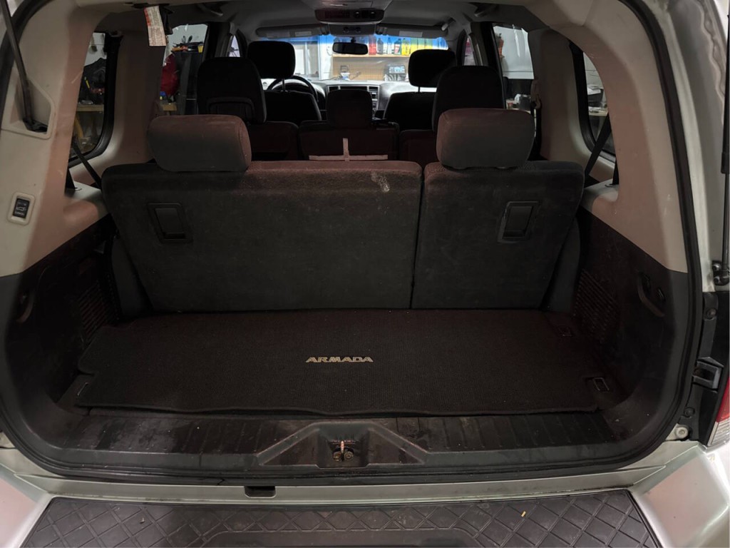 2012 Nissan Armada Image 12