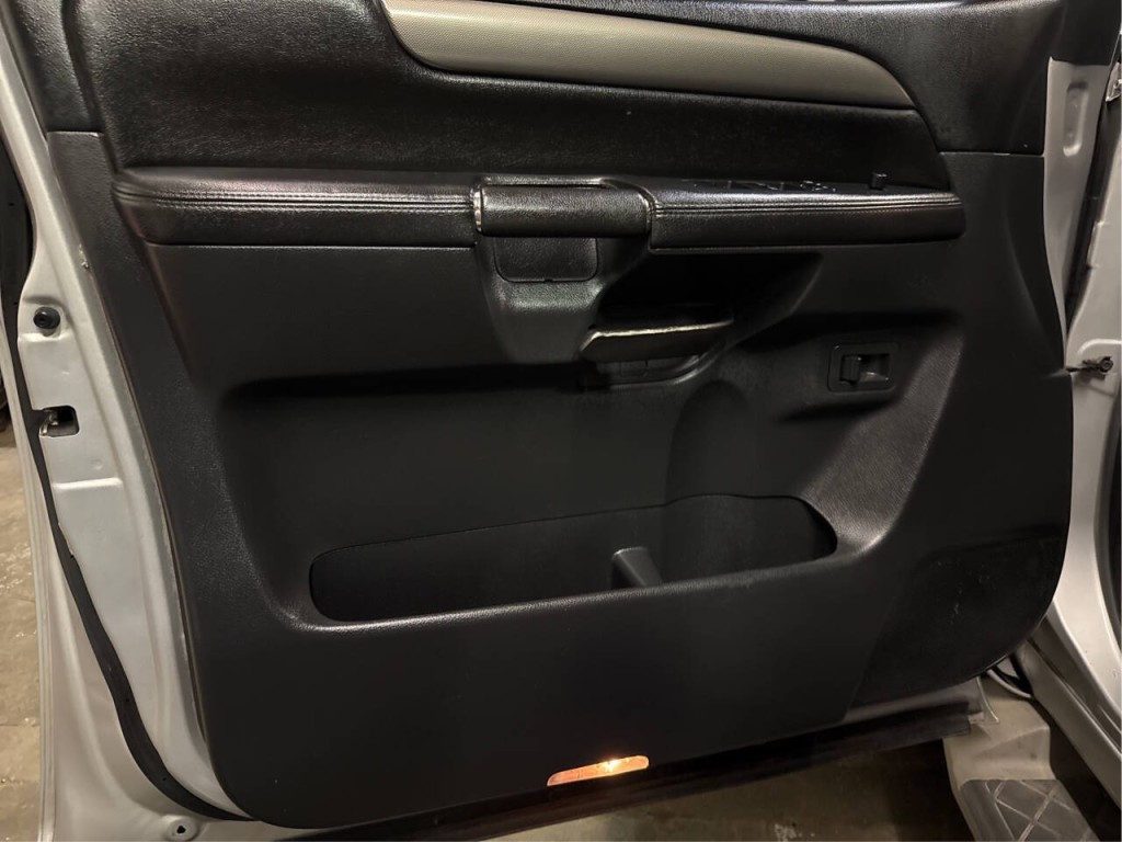 2012 Nissan Armada Image 15