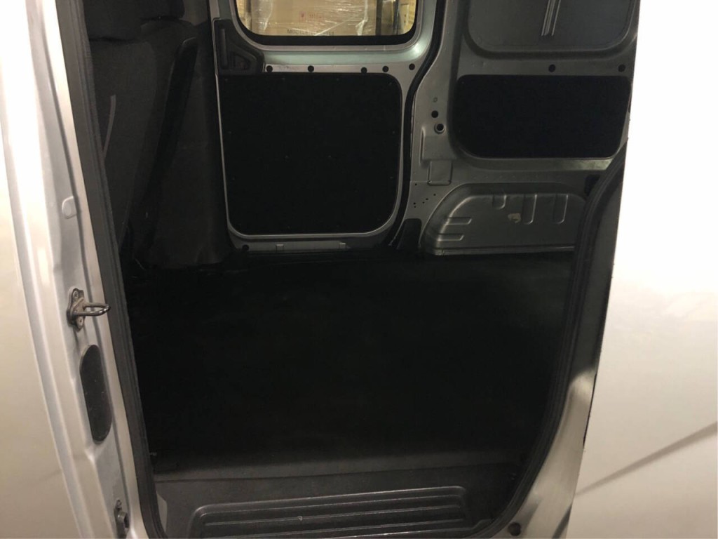 2019 Nissan NV200 Image 13