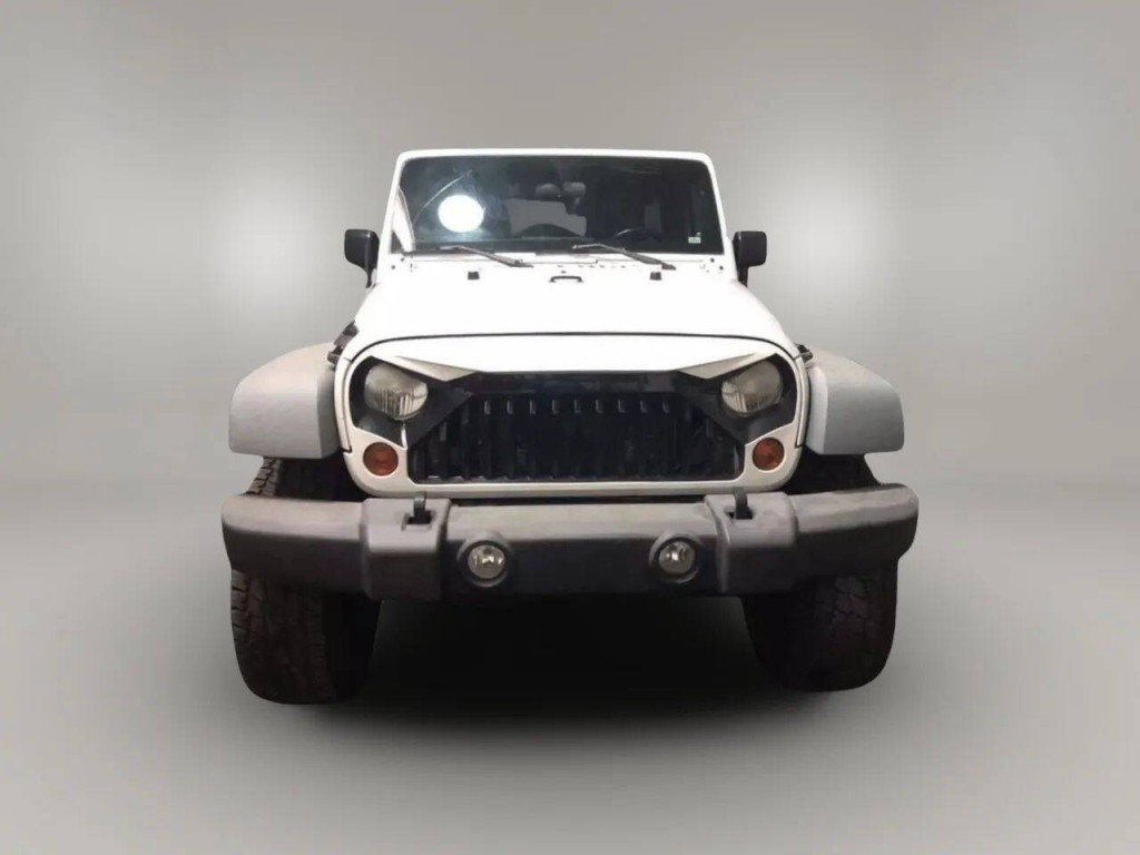 2011 Jeep Wrangler Unlimited Image 7