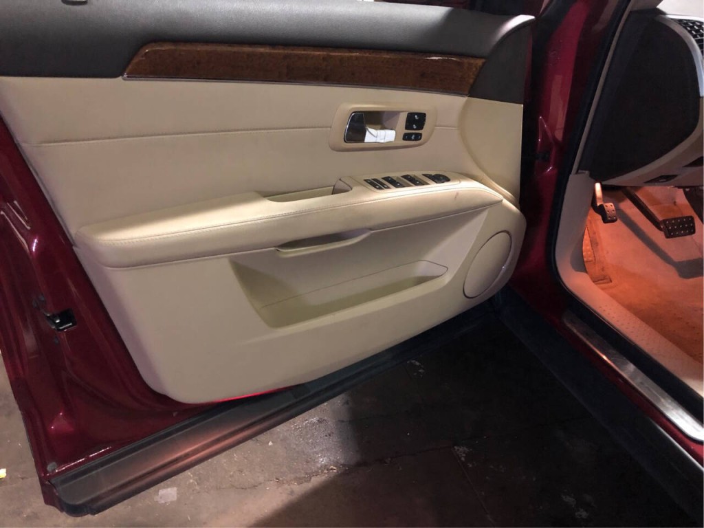 2008 Cadillac SRX Image 14