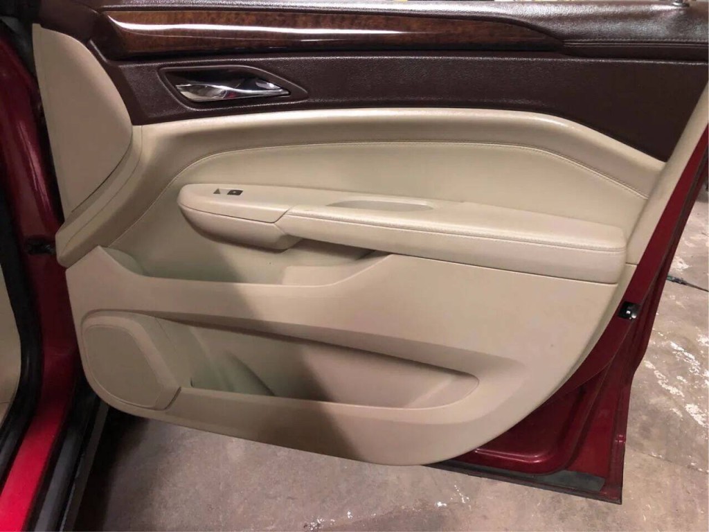 2011 Cadillac SRX Image 15