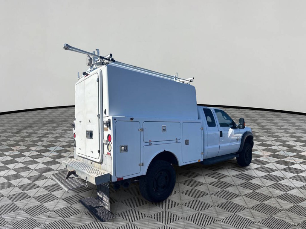 2015 Ford F-350 Image 2