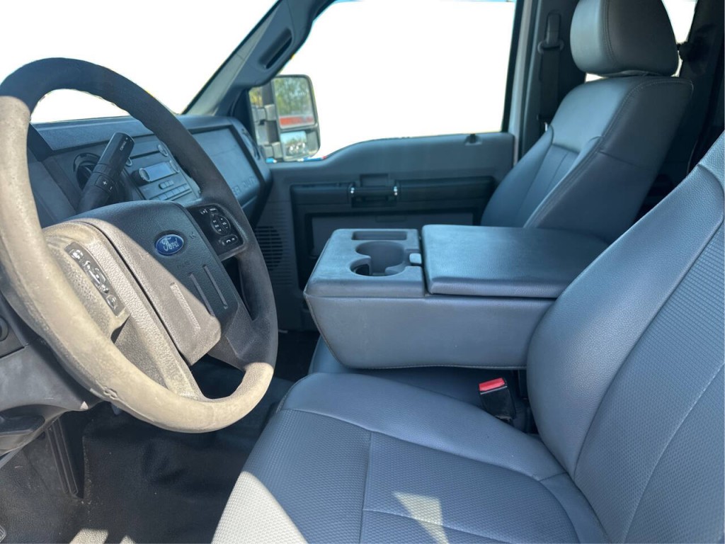 2015 Ford F-350 Image 9