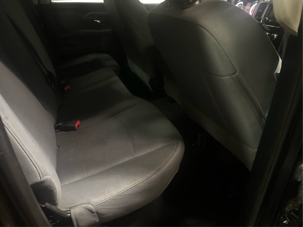 2016 RAM 1500 Image 11