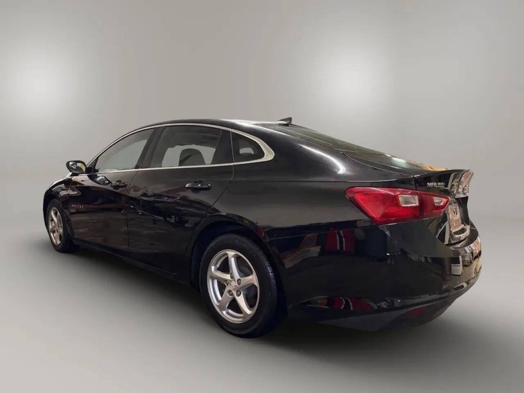 2016 Chevrolet Malibu Image 5