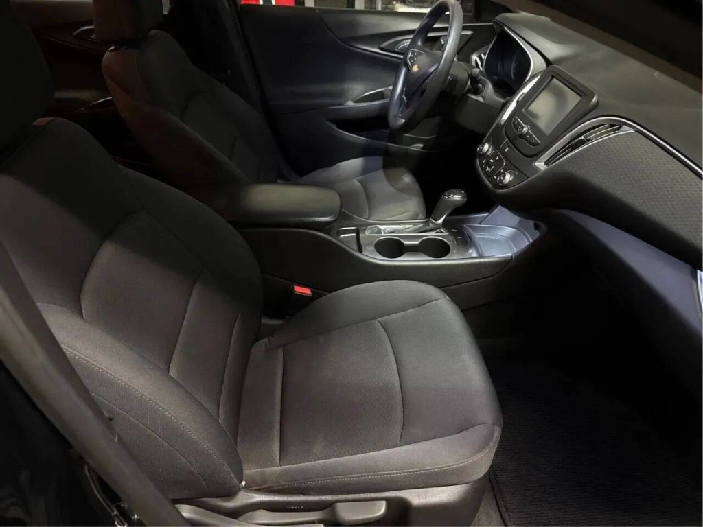 2016 Chevrolet Malibu Image 11