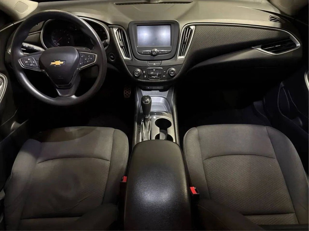 2016 Chevrolet Malibu Image 16