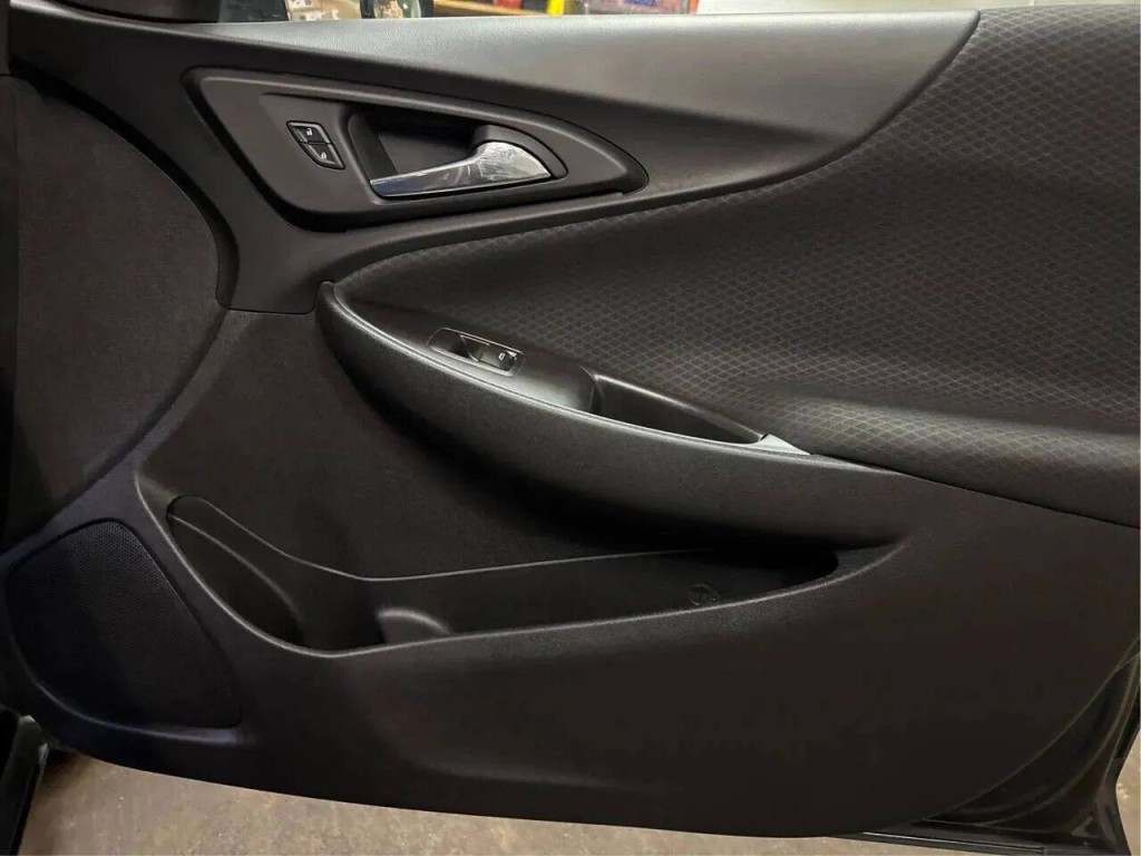 2016 Chevrolet Malibu Image 19
