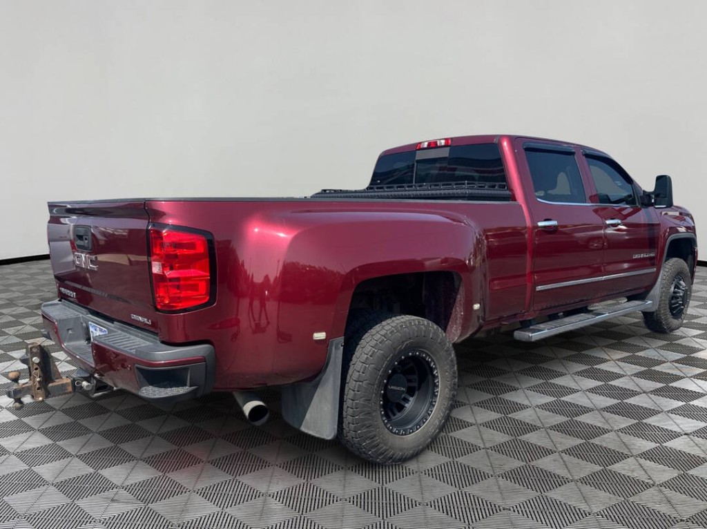 2015 GMC Sierra 3500 Image 2