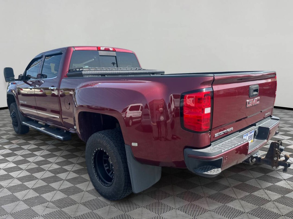 2015 GMC Sierra 3500 Image 4